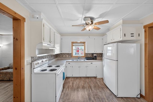 212 E Main Street, Disney, OK 74340