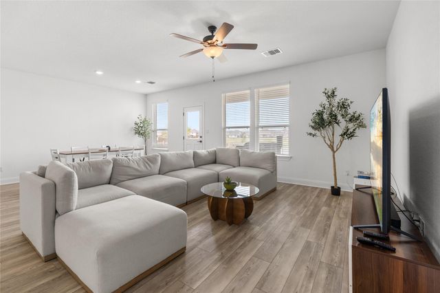 12120 Paseo De Los Lagos LN, Manor, TX 78653