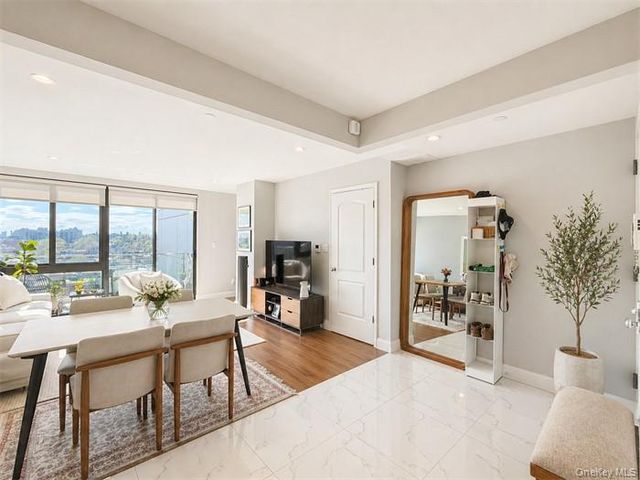 4511 82nd Street W8G, Elmhurst, NY 11373