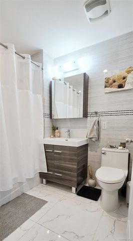 4511 82nd Street W8G, Elmhurst, NY 11373