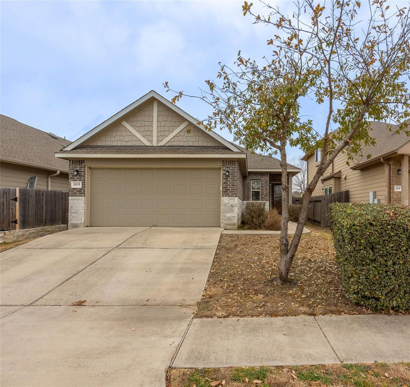 615 Stampede RD, San Marcos, TX 78666