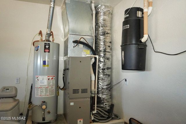 389 N Shadow Mountain Court, Pearce, AZ 85625