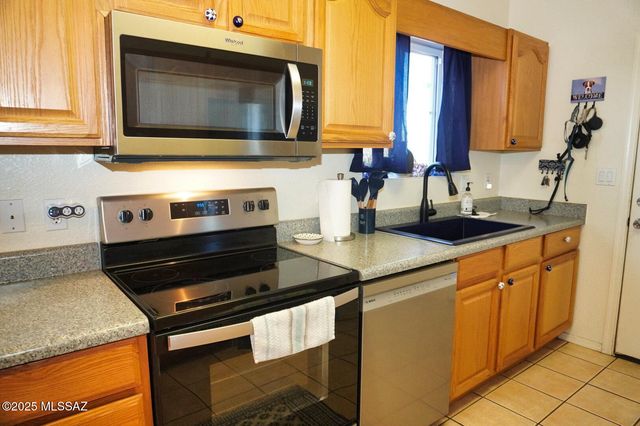 389 N Shadow Mountain Court, Pearce, AZ 85625