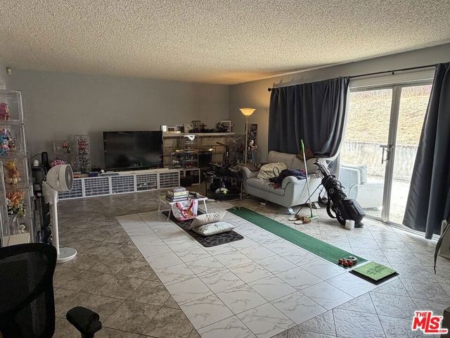 12471 Tibbetts Street, Sylmar, CA 91342