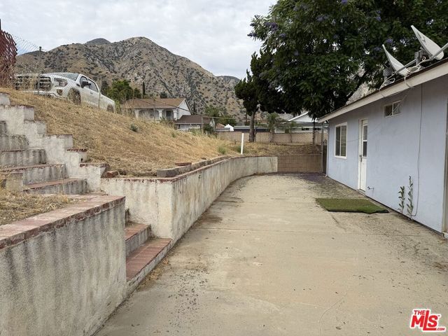 12471 Tibbetts Street, Sylmar, CA 91342