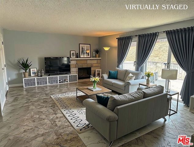 12471 Tibbetts Street, Sylmar, CA 91342