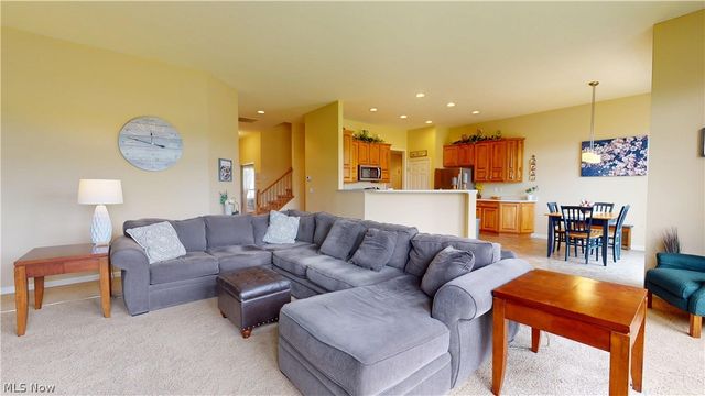 5786 Overlook Way, North Ridgeville, OH 44039