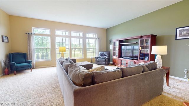 5786 Overlook Way, North Ridgeville, OH 44039