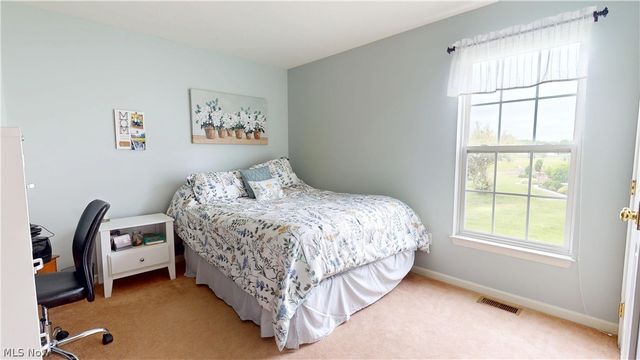 5786 Overlook Way, North Ridgeville, OH 44039