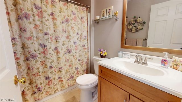 5786 Overlook Way, North Ridgeville, OH 44039