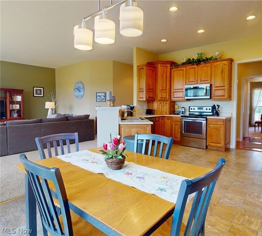 5786 Overlook Way, North Ridgeville, OH 44039