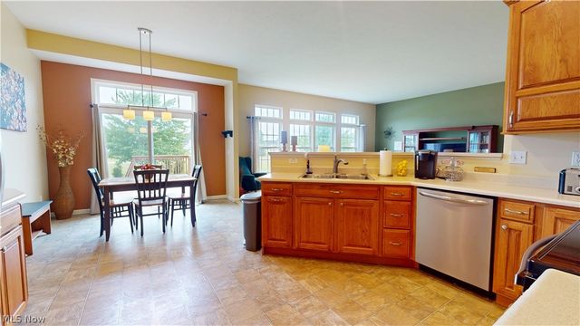 5786 Overlook Way, North Ridgeville, OH 44039