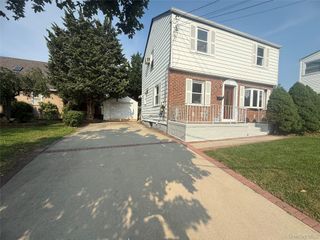 410 Herricks Road, Mineola, NY 11501