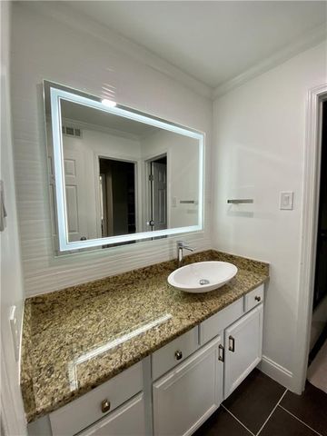 6980 Roswell Road B6, Atlanta, GA 30328
