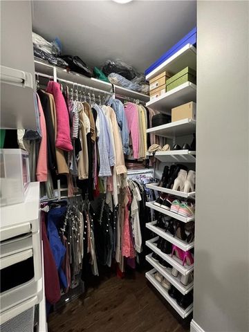 6980 Roswell Road B6, Atlanta, GA 30328