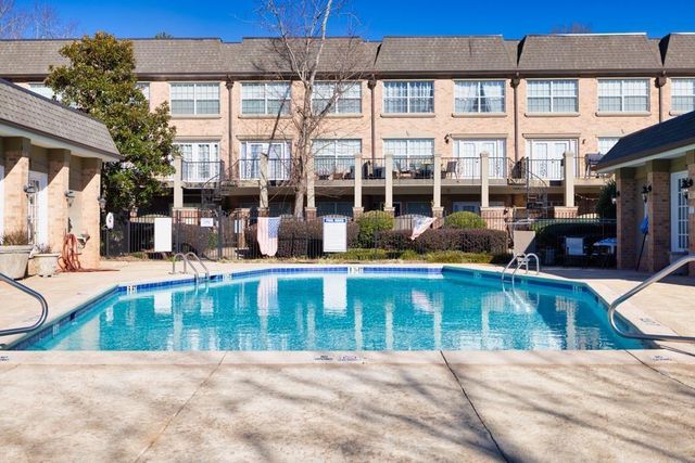 6980 Roswell Road B6, Atlanta, GA 30328