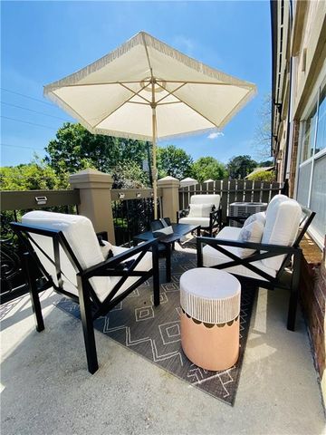 6980 Roswell Road B6, Atlanta, GA 30328