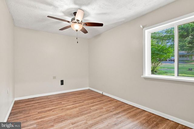 160 KENNEDY LN, Etters, PA 17319