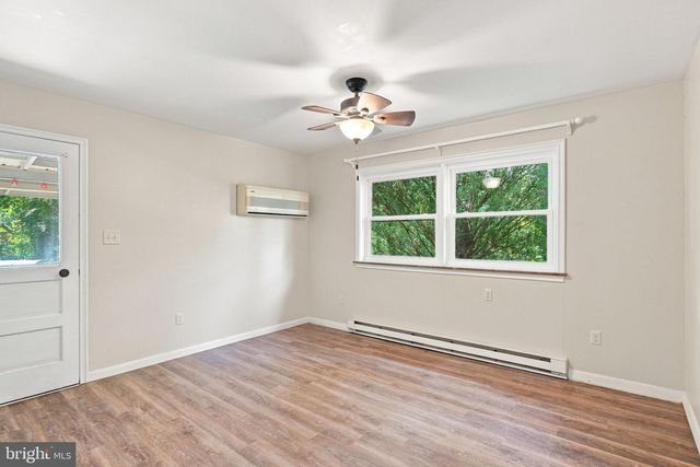 160 KENNEDY LN, Etters, PA 17319