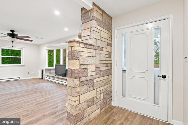 160 KENNEDY LN, Etters, PA 17319