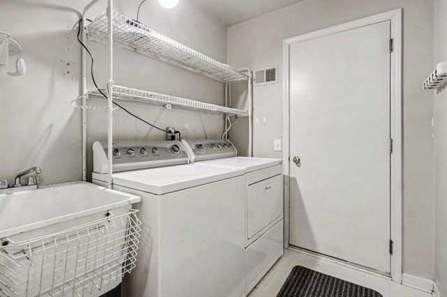 40539 Brecken Ridge Lane 6, Plymouth, MI 48170