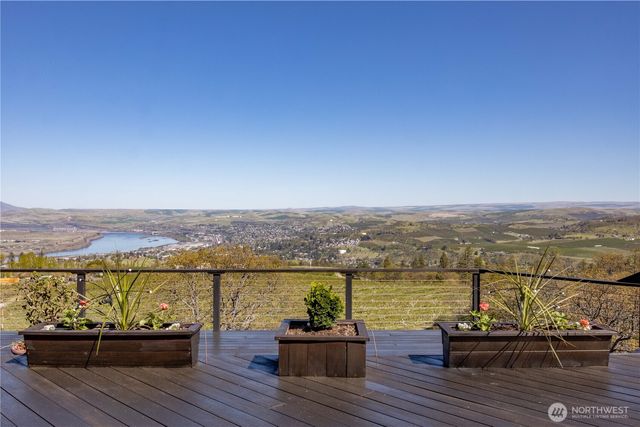 5445 Ayres Way, The Dalles, OR 97058