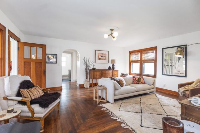 702 N Elm Street, Three Oaks Vllg, MI 49128