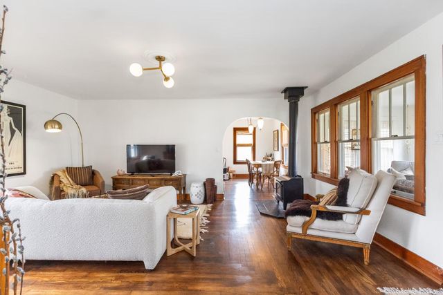 702 N Elm Street, Three Oaks Vllg, MI 49128