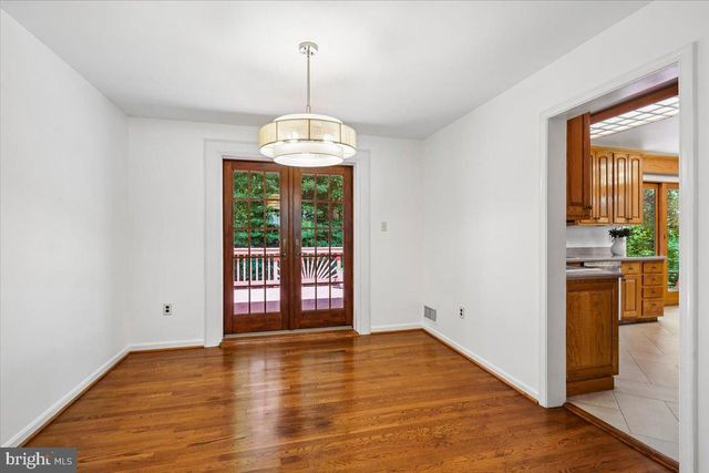 4945 GAINSBOROUGH DR, Fairfax, VA 22032