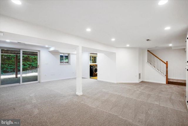 4945 GAINSBOROUGH DR, Fairfax, VA 22032