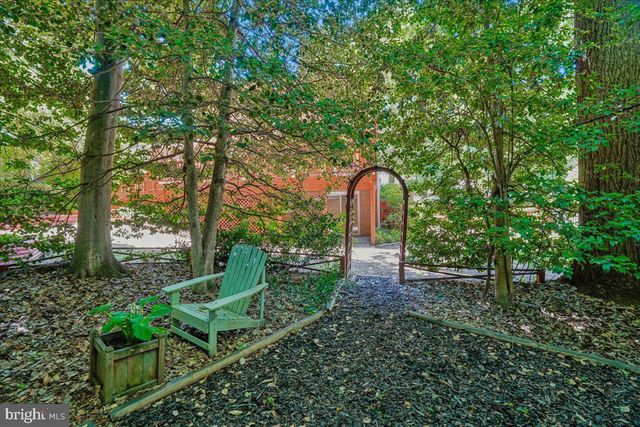 4945 GAINSBOROUGH DR, Fairfax, VA 22032
