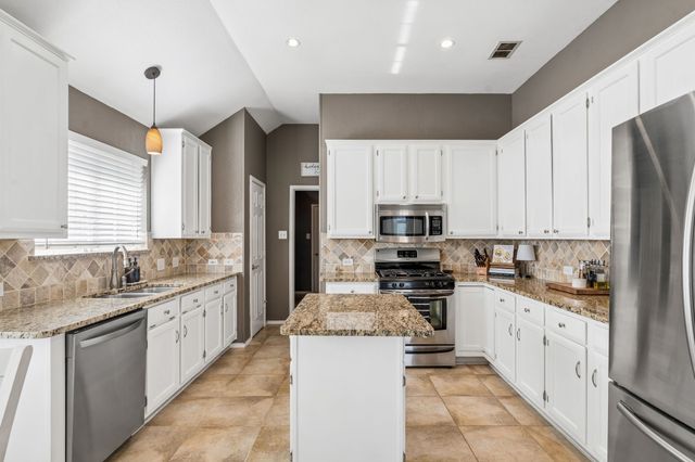 700 Tealwood Lane, Flower Mound, TX 75028