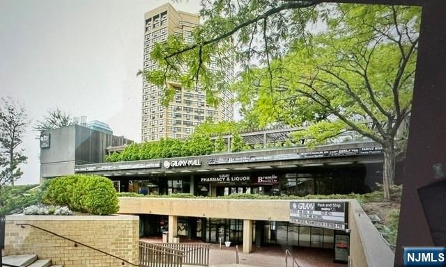 7000 JFK Blvd E 48G, Guttenberg, NJ 07093