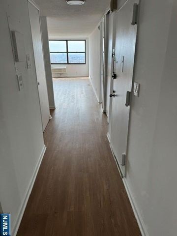 7000 JFK Blvd E 48G, Guttenberg, NJ 07093