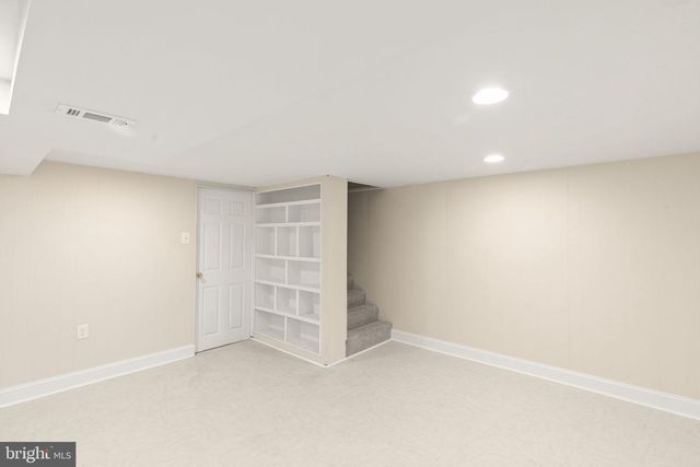 2166 VAILTHORN RD, Middle River, MD 21220