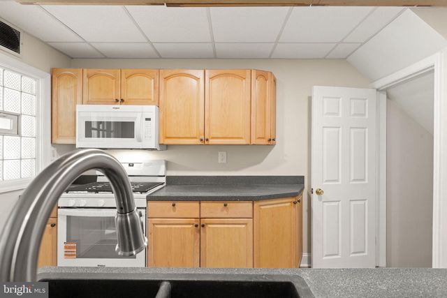 2166 VAILTHORN RD, Middle River, MD 21220