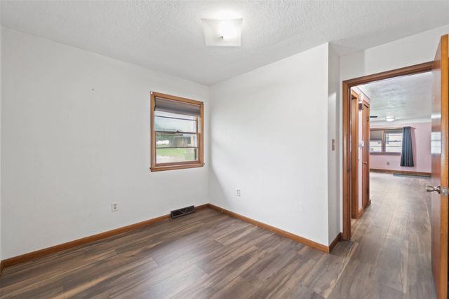 1602 Milton Avenue, Des Moines, IA 50316