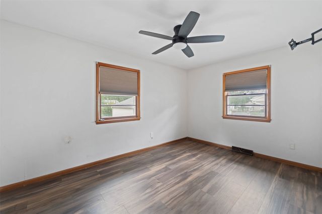 1602 Milton Avenue, Des Moines, IA 50316