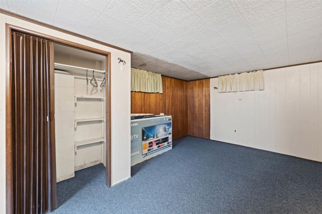 1602 Milton Avenue, Des Moines, IA 50316
