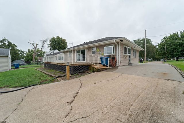 1602 Milton Avenue, Des Moines, IA 50316