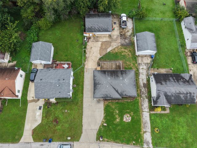 1602 Milton Avenue, Des Moines, IA 50316