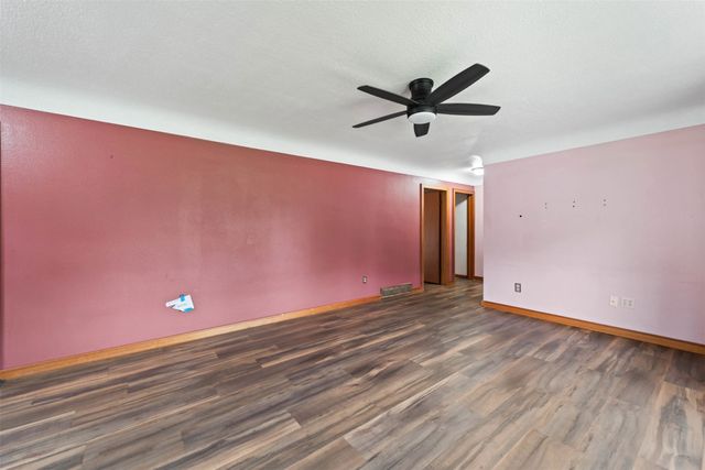 1602 Milton Avenue, Des Moines, IA 50316