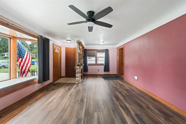 1602 Milton Avenue, Des Moines, IA 50316