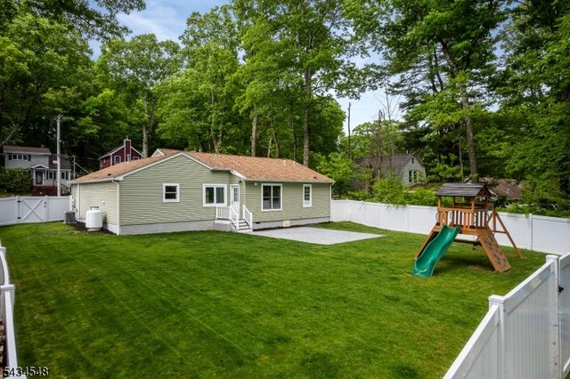 156 Kings Hwy, Roxbury Twp., NJ 07850