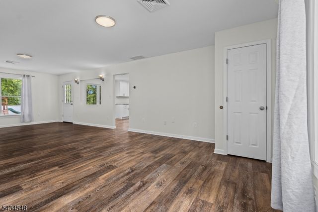 156 Kings Hwy, Roxbury Twp., NJ 07850