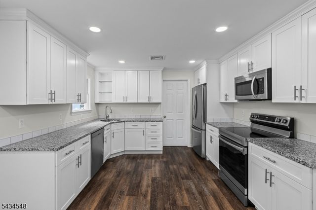 156 Kings Hwy, Roxbury Twp., NJ 07850