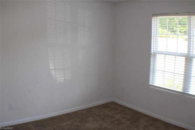 4035 Meredith Woods Lane, Winston-salem, NC 27107