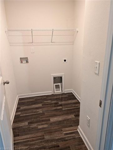 4035 Meredith Woods Lane, Winston-salem, NC 27107