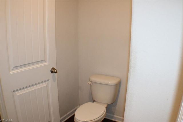4035 Meredith Woods Lane, Winston-salem, NC 27107