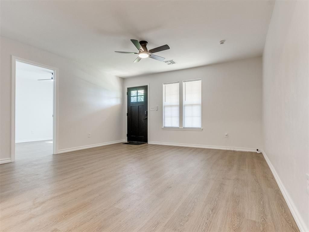 Image 5 of property listing at 3208 S Goff Avenue, Oklahoma City, OK 73119